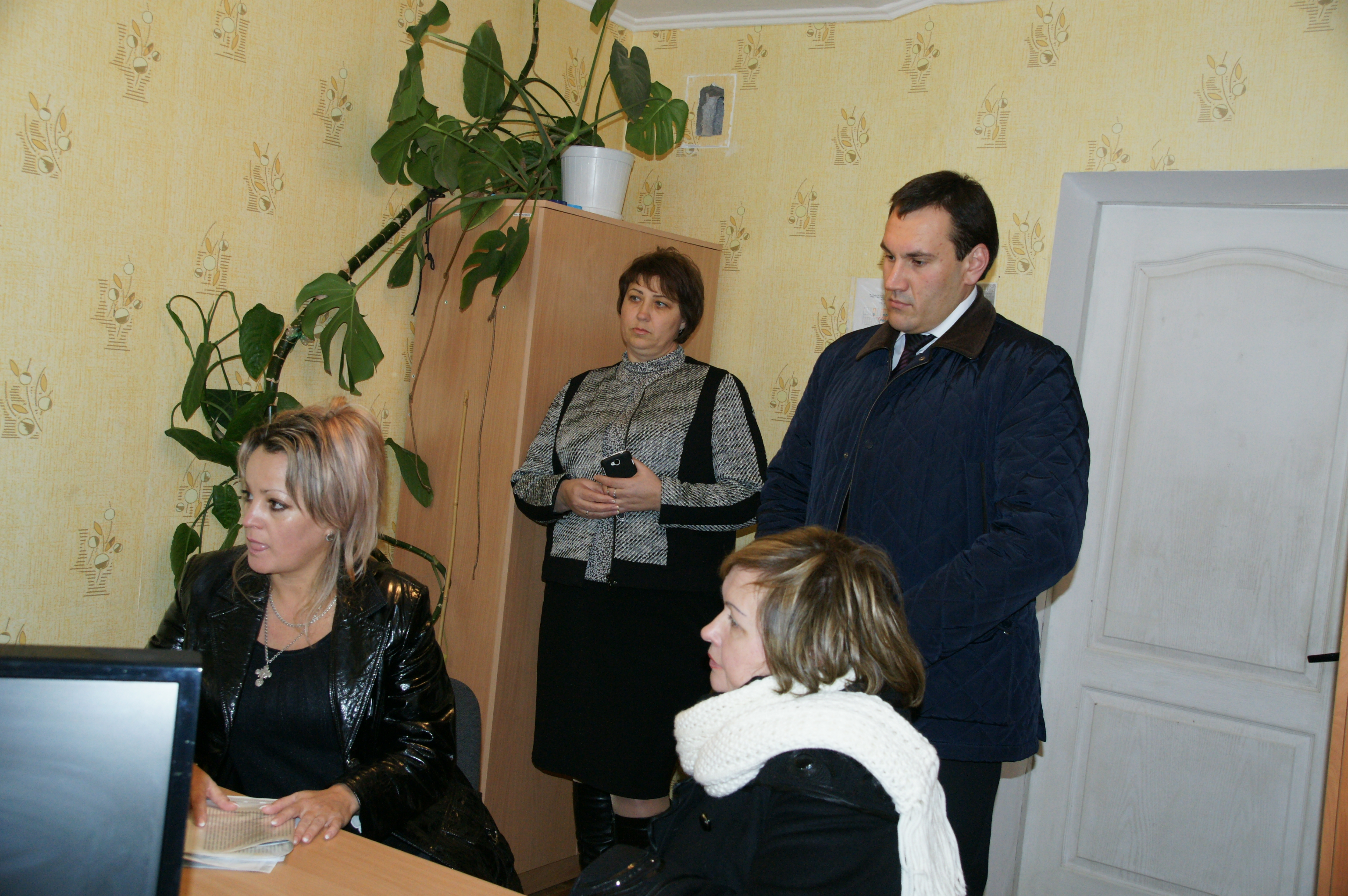 Территориальные отделы Госкомрегистра в Алуште и Бахчисарае готовы к открытию