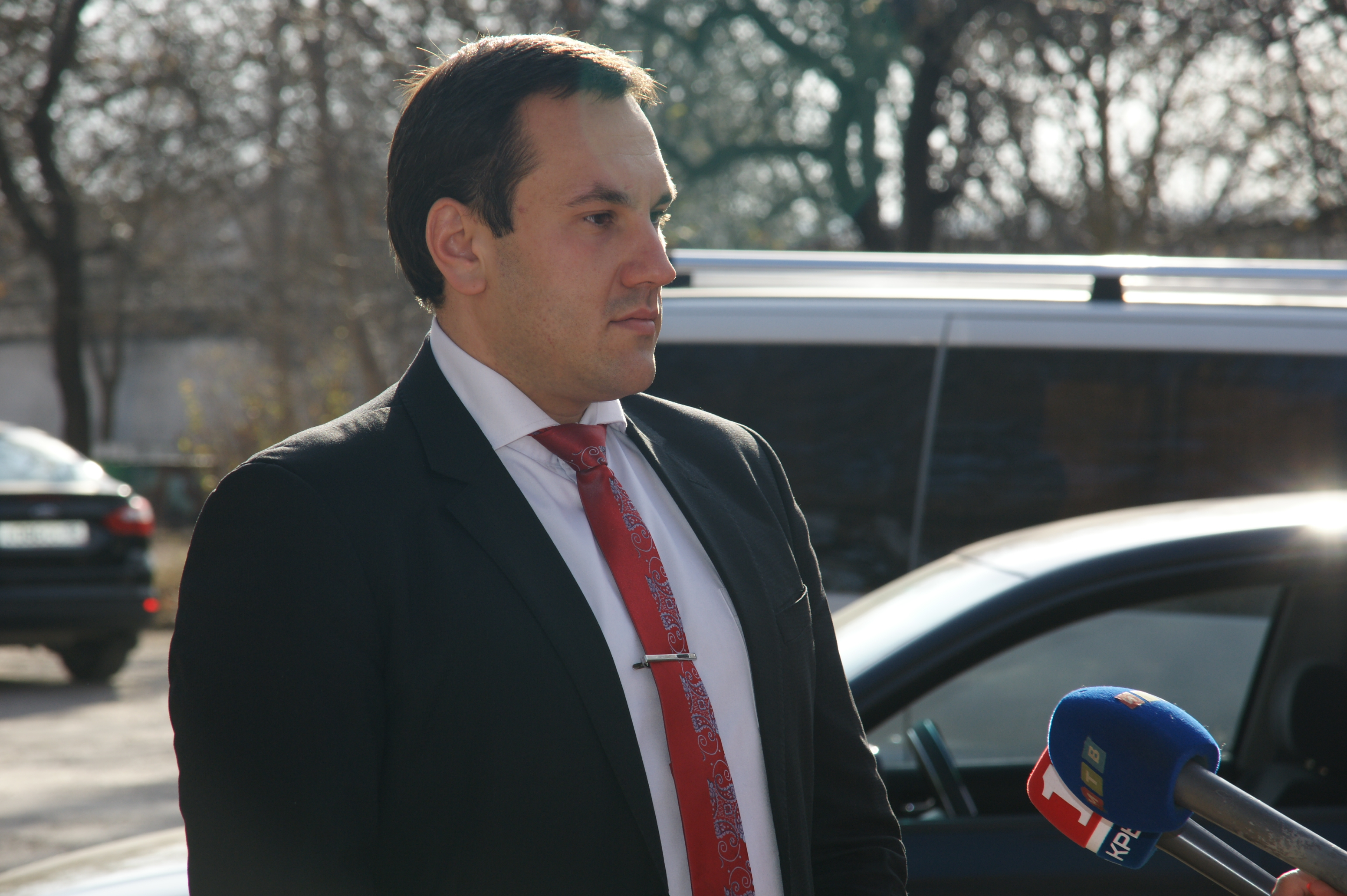 Председатель Госкомрегистра сегодня проверил состояние дел в горрайонных отделах Алушты и Бахчисарая