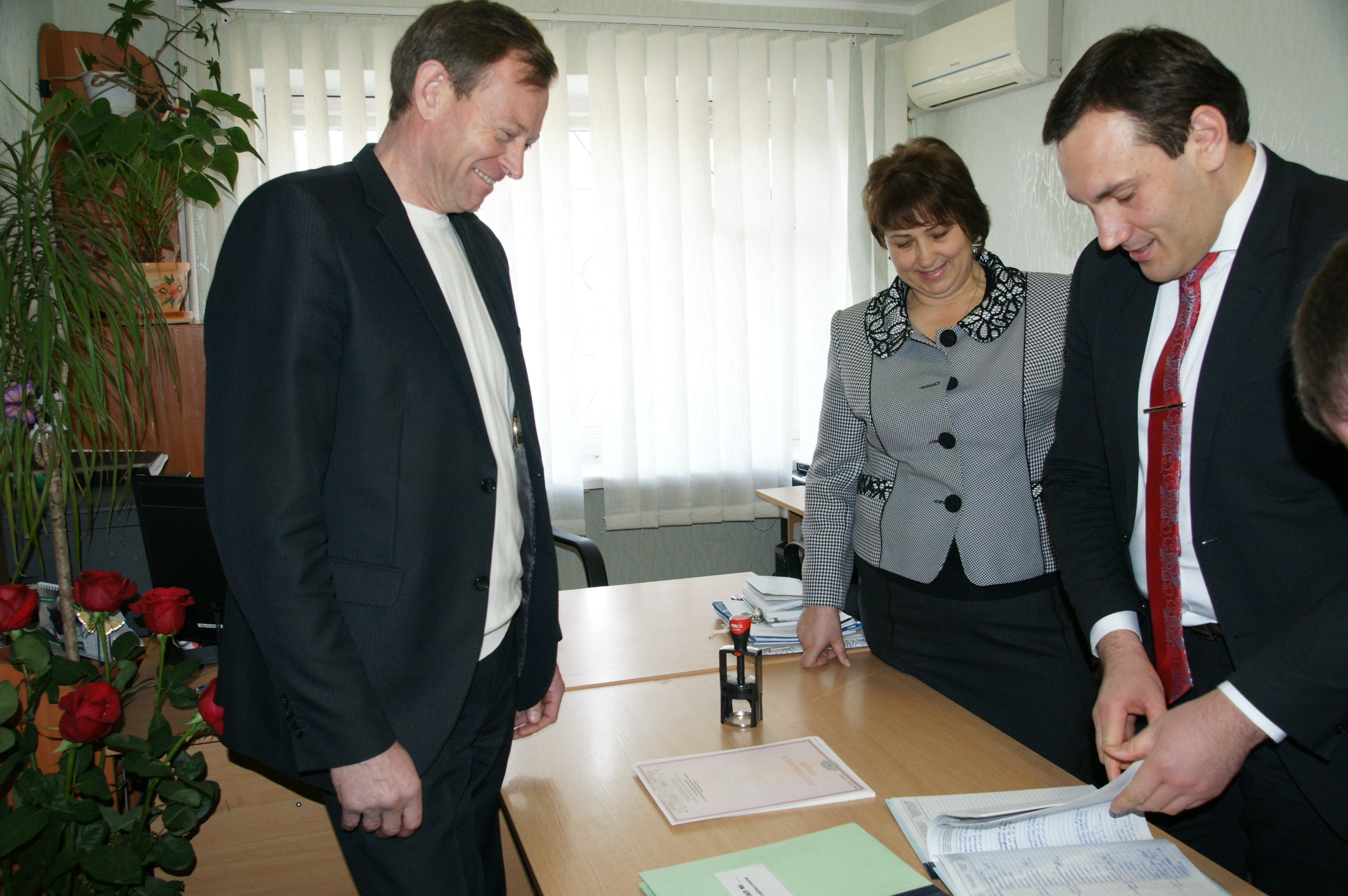 Председатель Госкомрегистра сегодня проверил состояние дел в горрайонных отделах Алушты и Бахчисарая