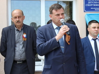 Виталий Романов поздравил коллектив Красногвардейской спортшколы