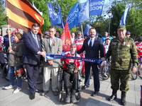 Руководство Минспорта Республики Крым поздравило участников велопробега по городам воинской славы России и Республики Беларусь