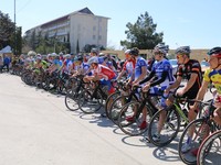 В Судаке проходит Чемпионат России по велоспорту на шоссе в групповой горной гонке