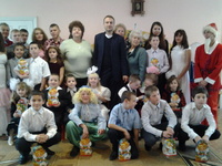 Сладкие подарки, фрукты и печенье воспитанникам «Армянского межрегионального центра социально-психологической реабилитации детей» от Правительства Республики Крым