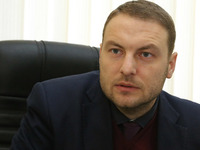 Ежедневно министерством промышленной политики принимается на рассмотрение порядка 30 пакетов документов от юридических лиц