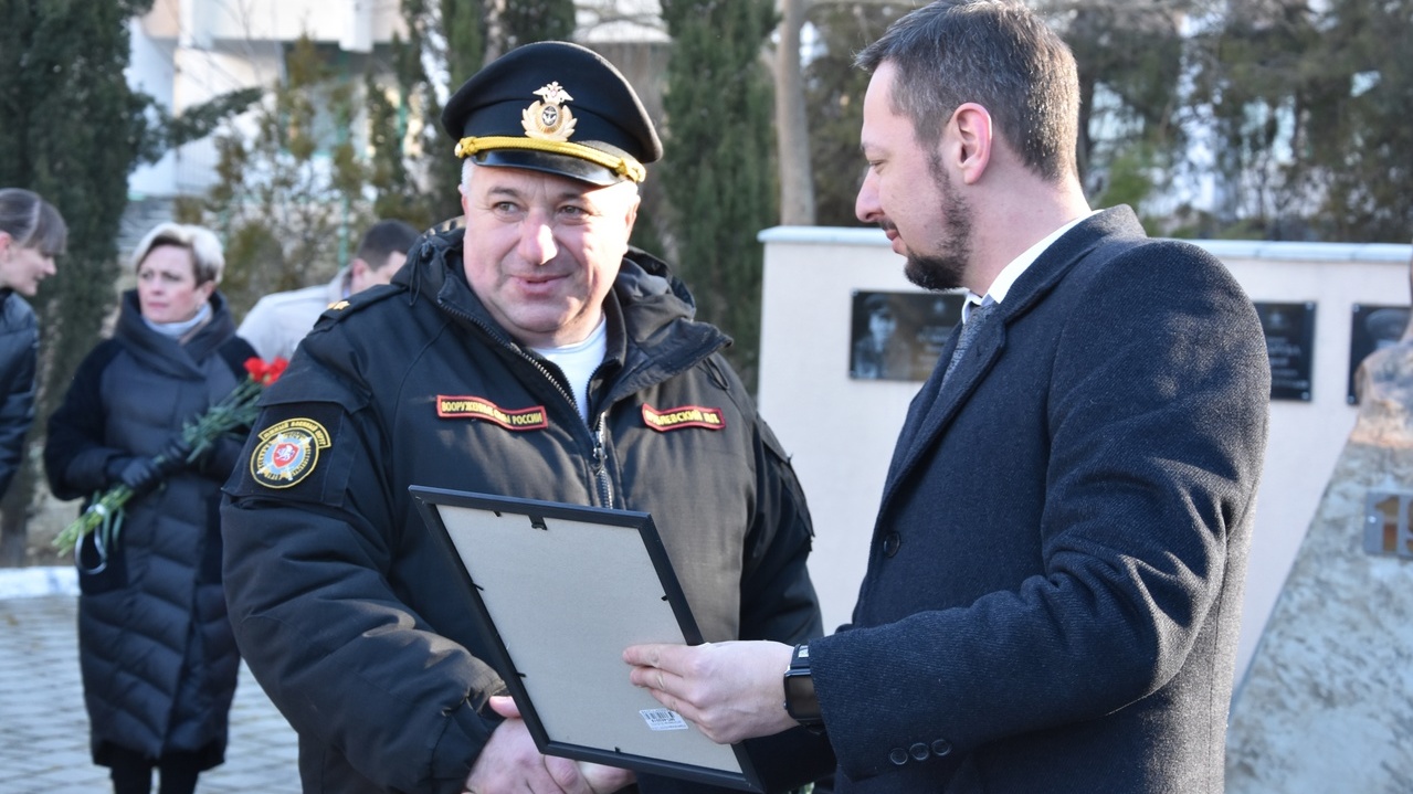 Сегодня в городе Бахчисарае на Аллее Славы состоялся торжественный митинг,  посвященный Дню памяти о россиянах, исполнявших служебный долг за пределами  Отечества, и 33-летию со дня вывода советских войск из Афганистана. |  15.02.2022 |