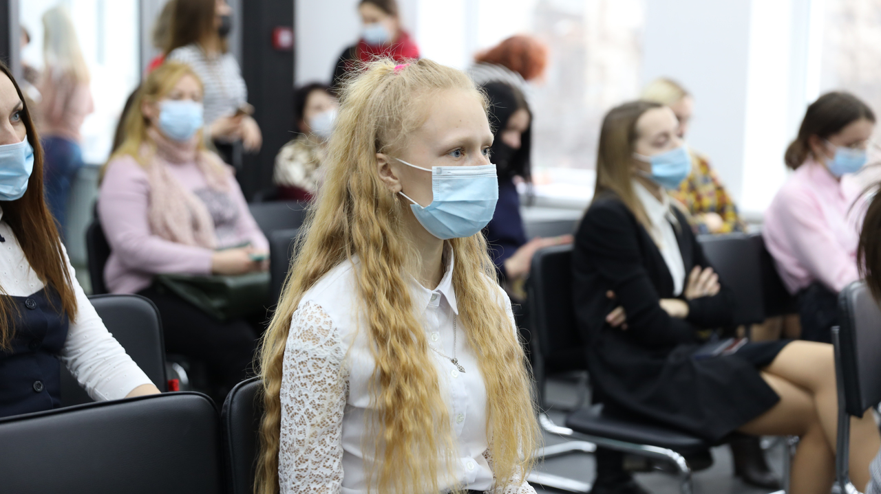 Встречи с инициативной молодежью являются хорошим импульсом для решения социально-экономических задач – Дмитрий Шеряко