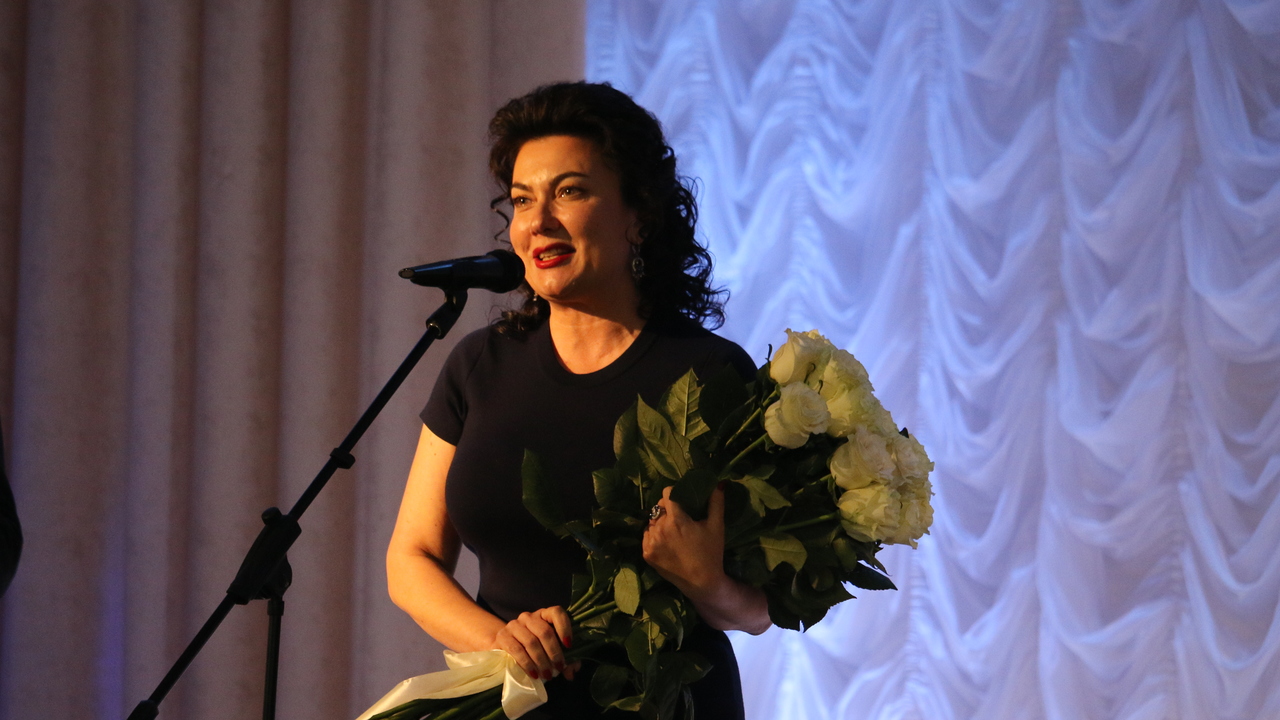 Арина Новосельская приняла участие в торжестве, посвященном открытию в Крыму первого отремонтированного в рамках нацпроекта «Культура» сельского Дома культуры