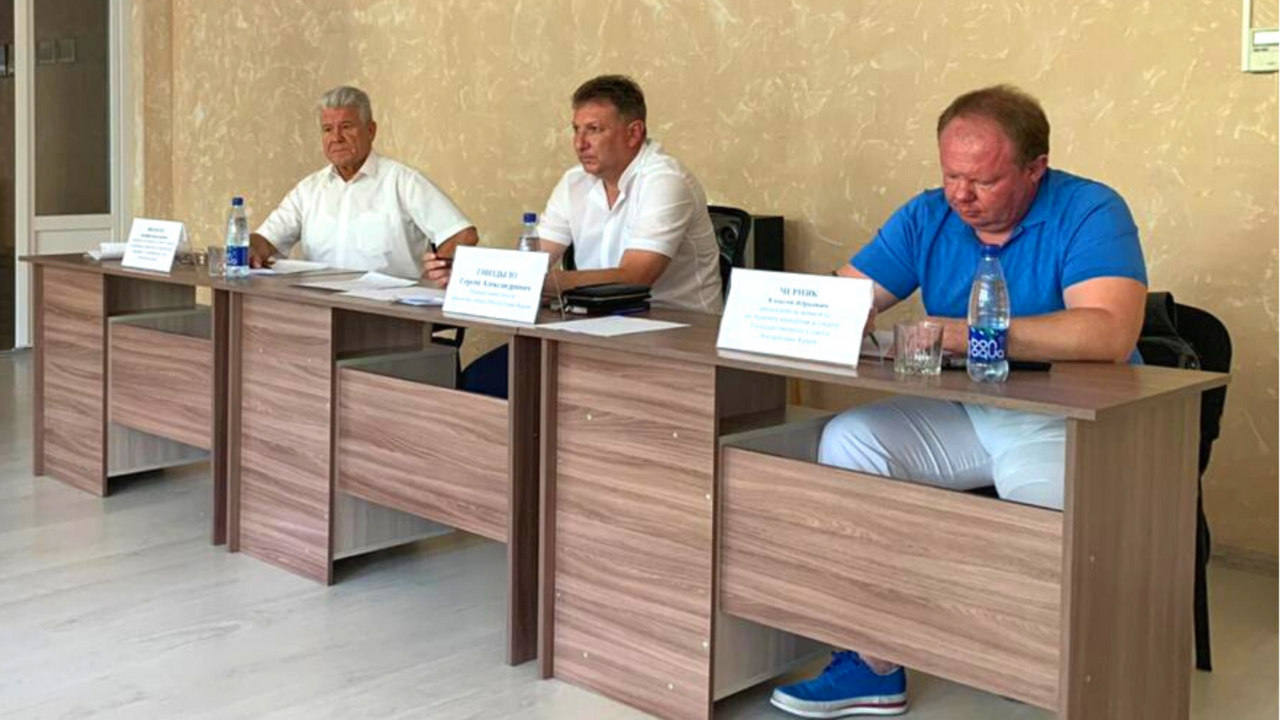 Министр спорта республики крым