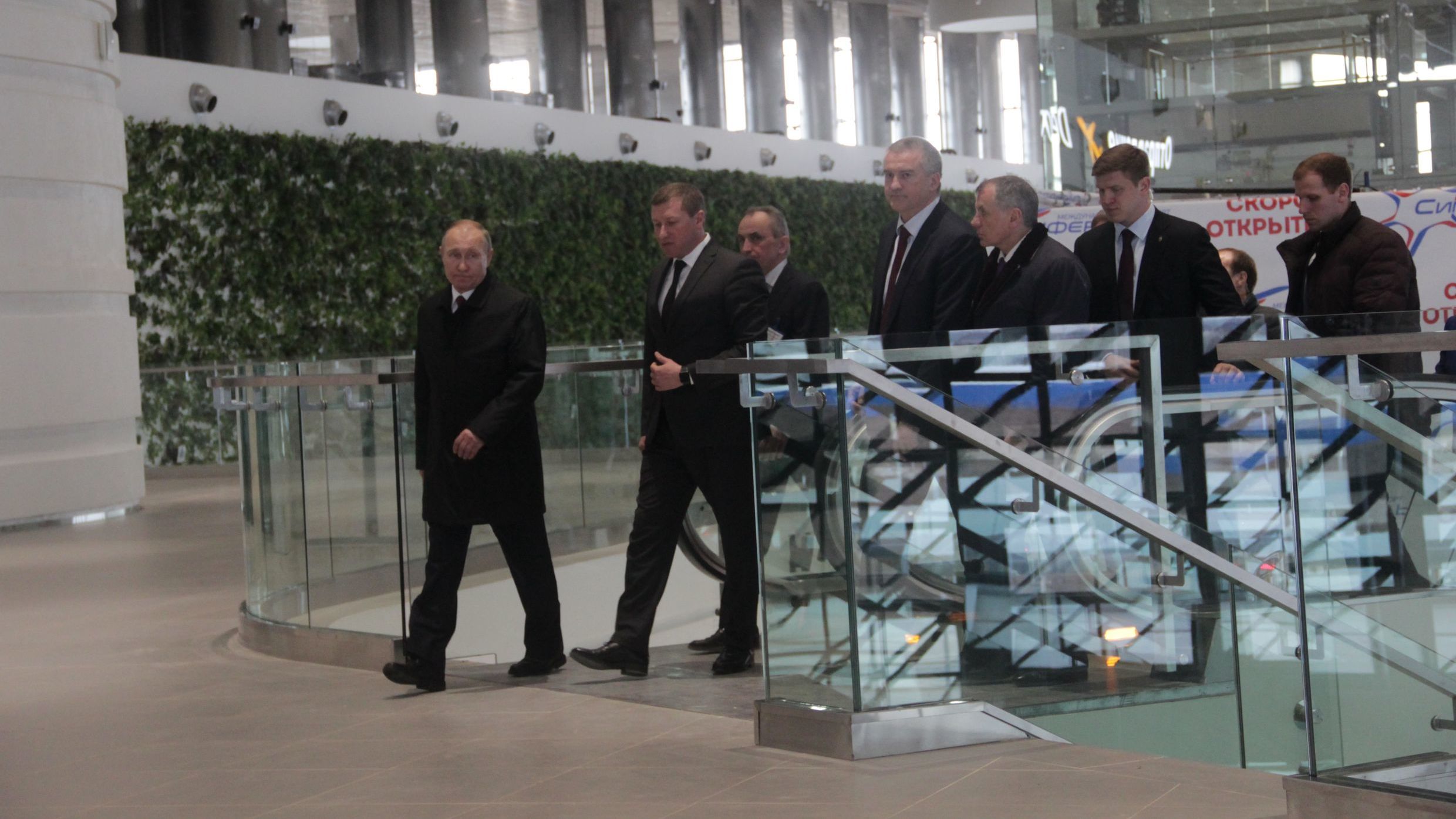 Президент Российской Федерации Владимир Путин посетил новый аэровокзальный комплекс Международного аэропорта «Симферополь»