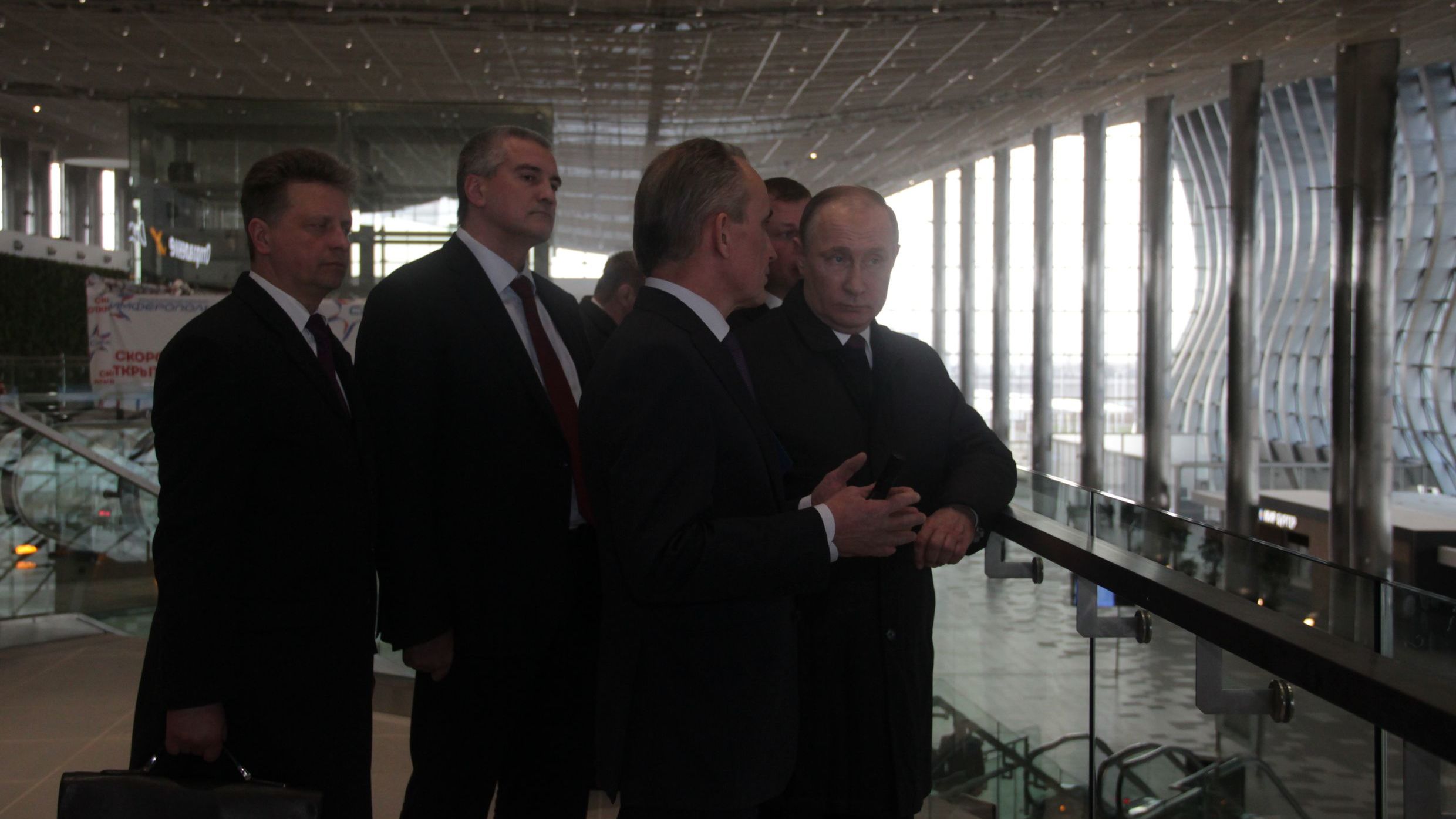 Президент Российской Федерации Владимир Путин посетил новый аэровокзальный комплекс Международного аэропорта «Симферополь»
